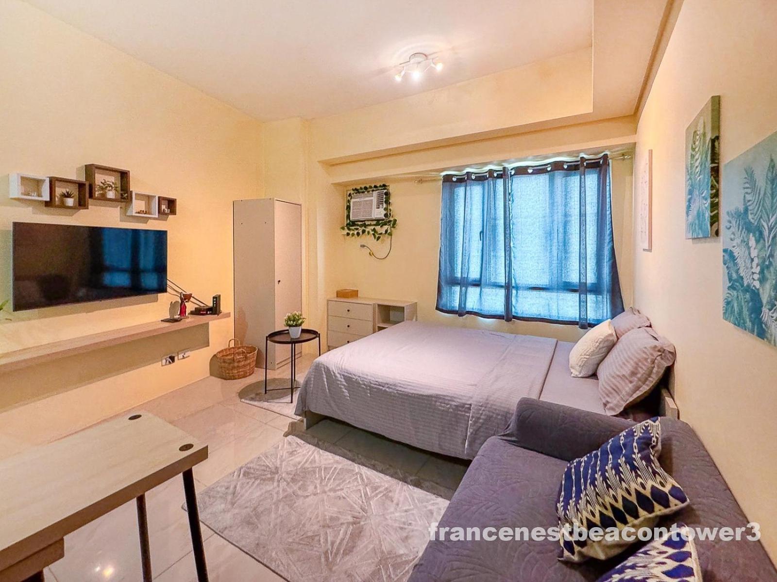 Modern Condo Living In Makati Манила Екстериор снимка
